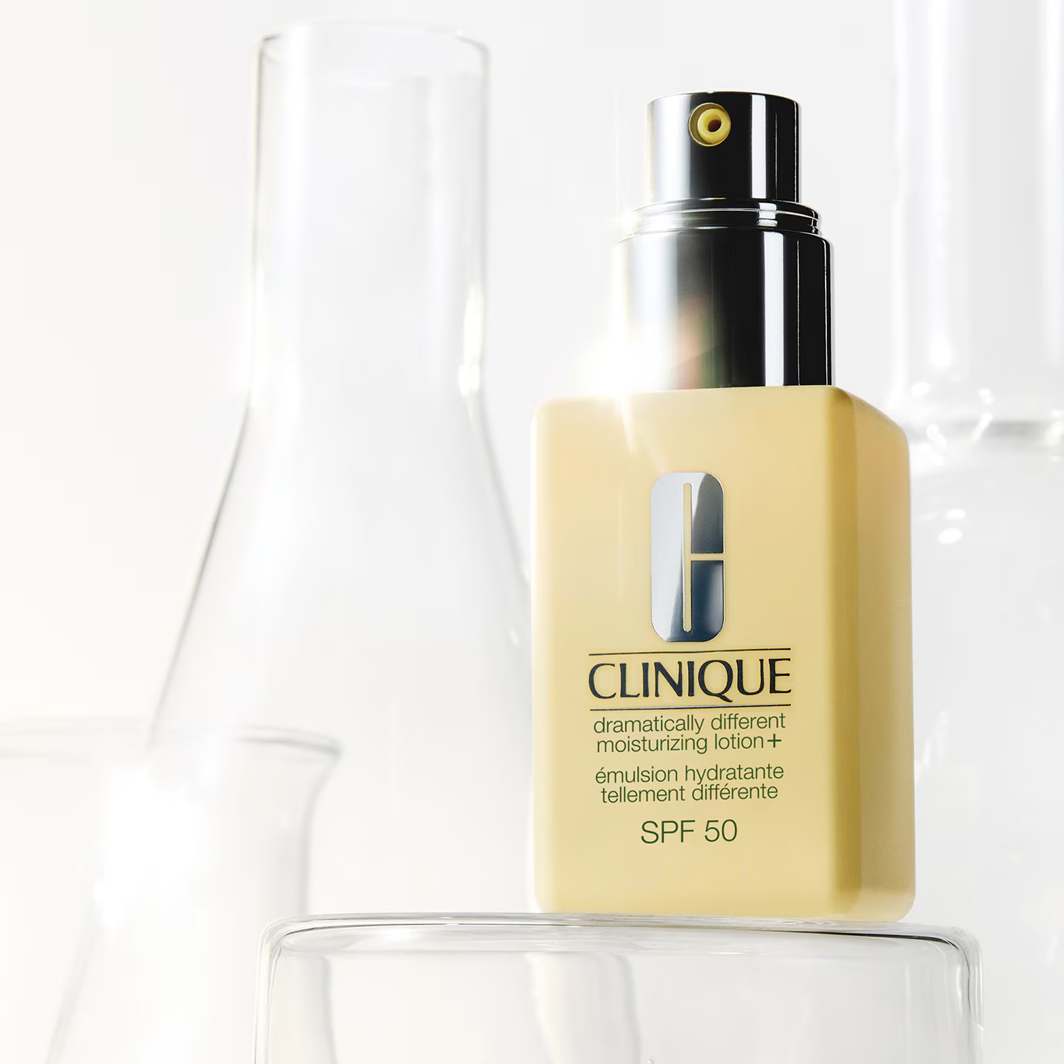 لوسیون مرطوب‌کننده کلینیک SPF 50 حجم 75 میل | آبرسان و محافظ پوست - تصویر 4